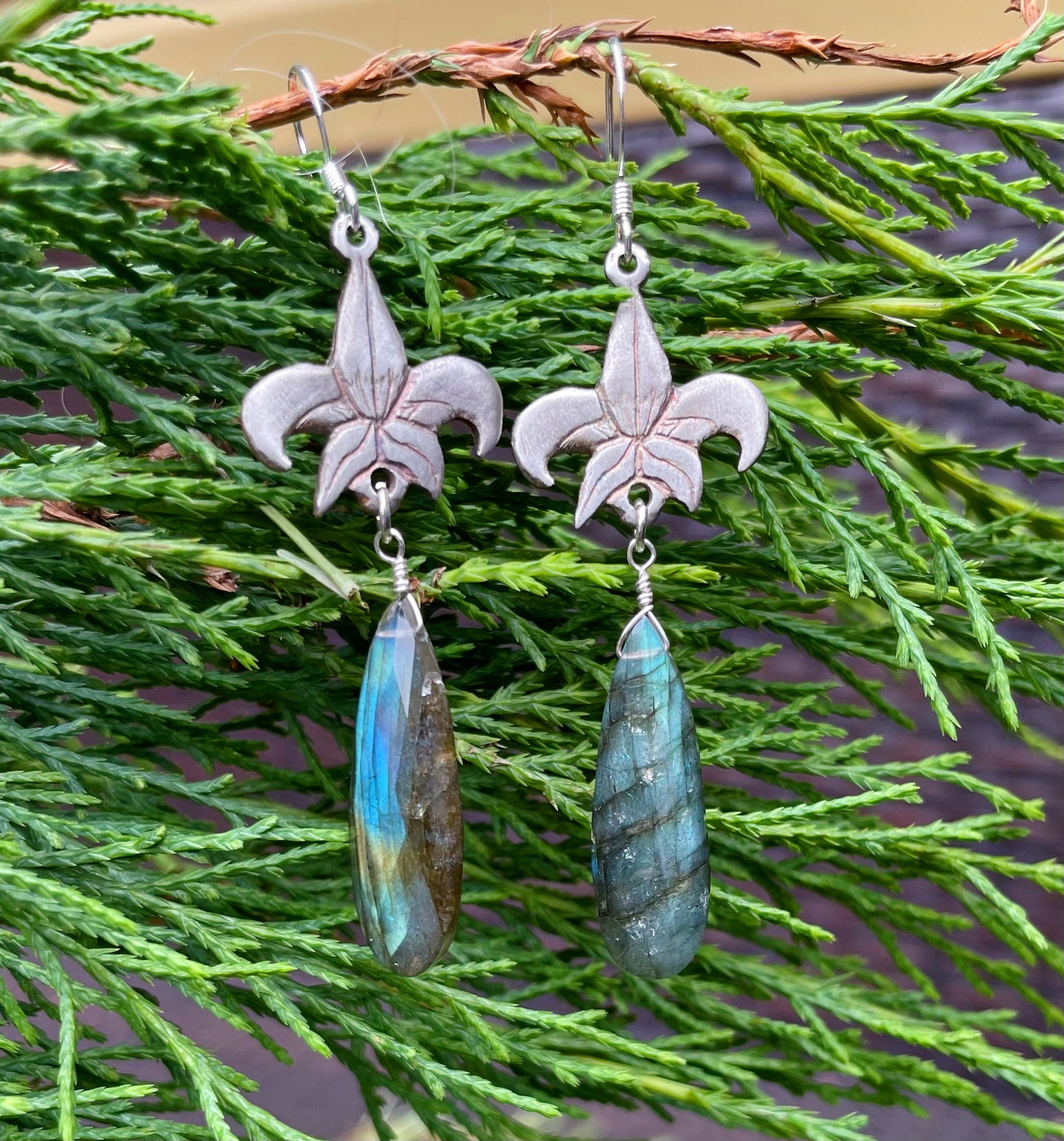 Fleur de Lily Earrings :: Sterling Silver :: Labradorite